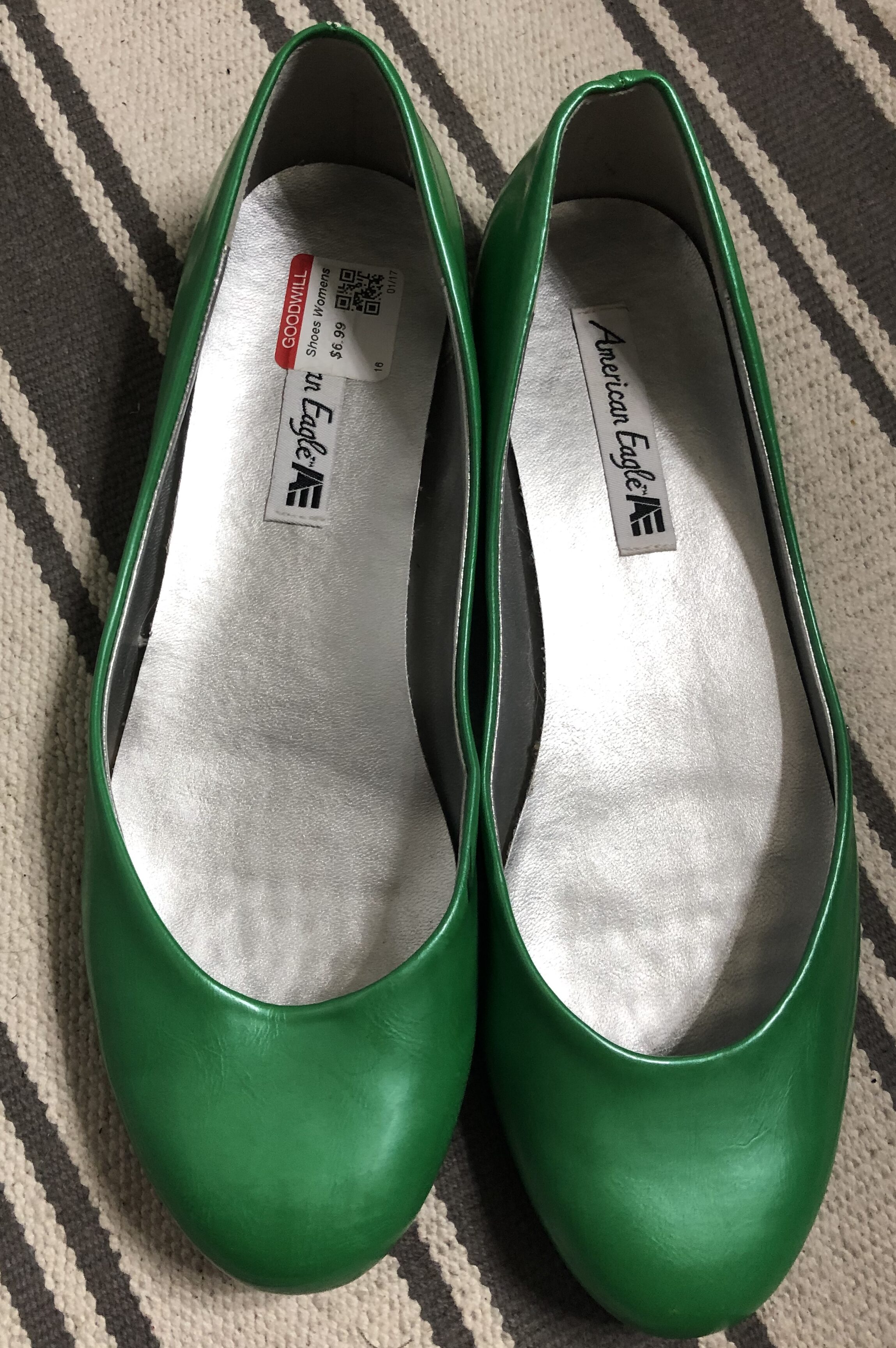 Emerald Green Outfits – Serretta Style